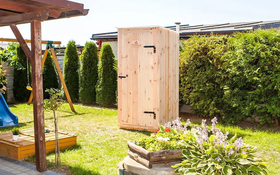 Garden toilets by TROBOLO