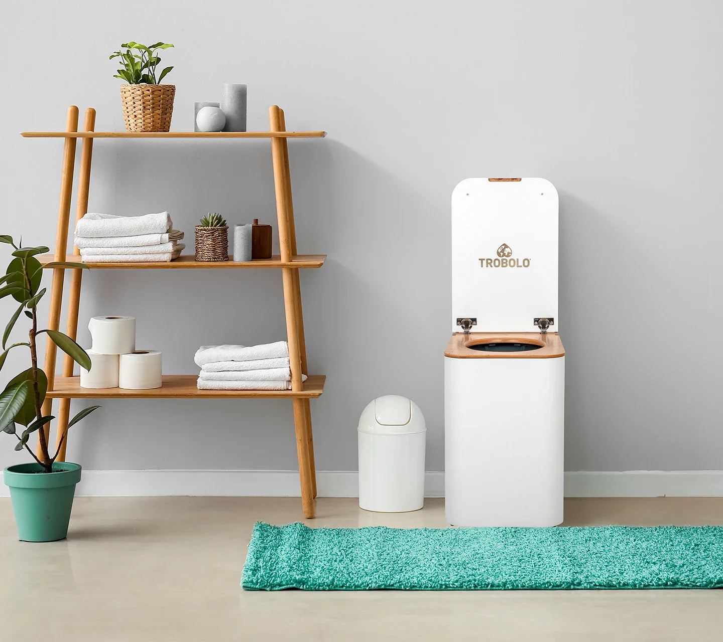 TROBOLO Silvabloem white composting toilet in a bath room